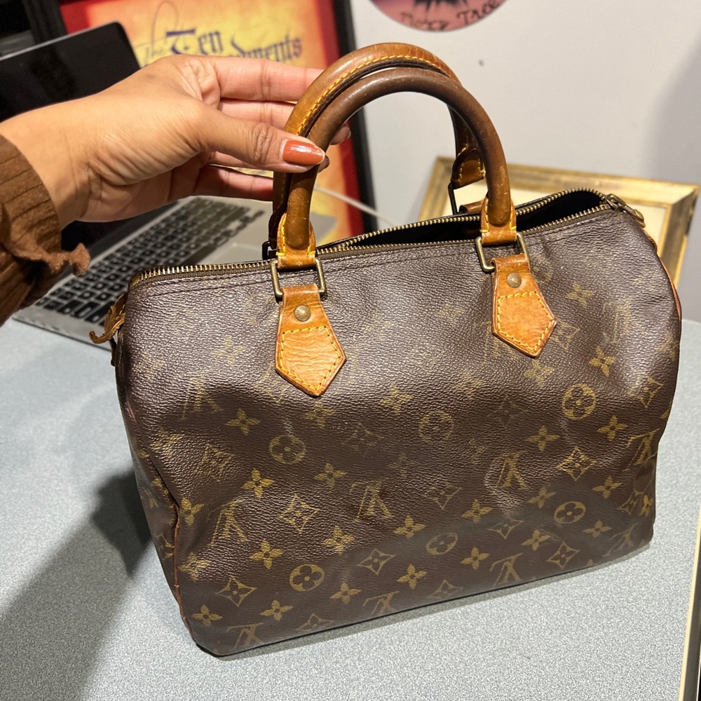 Authentic Louis Vuitton Speedy 30